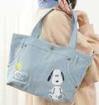 画像2: Snoopy painted denim pants style tote shoulder shopping bag  　スヌーピーペイントデニムパンツ風トートショルダーショッピングバッグ (2)