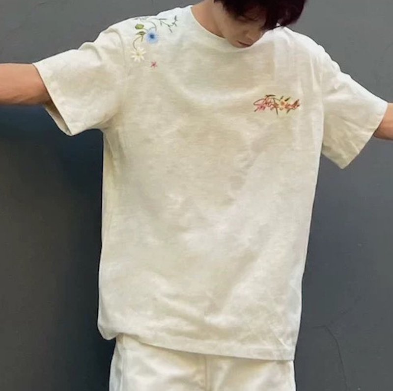 画像5: Flower & Logo round neckT-Shirt  ユニセックス男女兼用フラワー＆ロゴプリント半袖 Tシャツ (5)