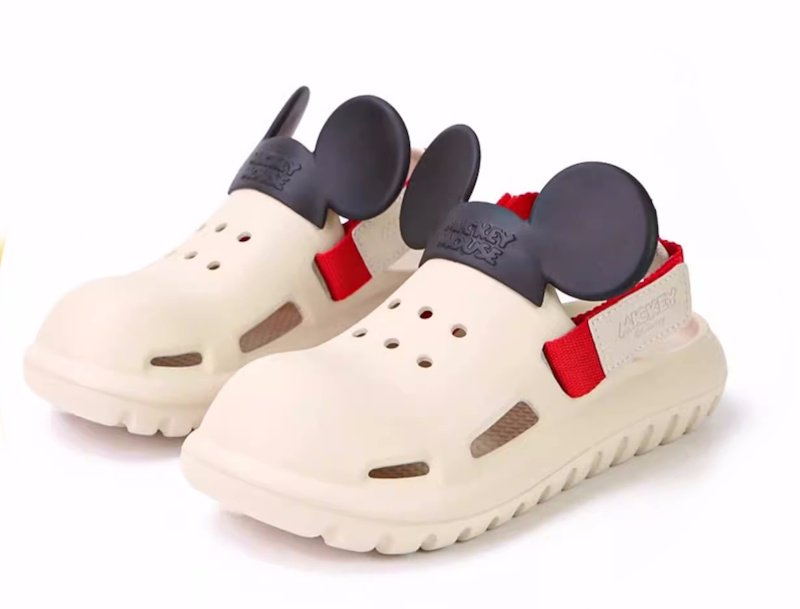 画像1: Mickey Mouse Back Belt Clog Sandals flip flops soft bottom  slippers Beach sandals  ユニセックス男女兼用 ミッキーマウスバックベルトフリップフロップ  シャワー ビーチ サンダル (1)