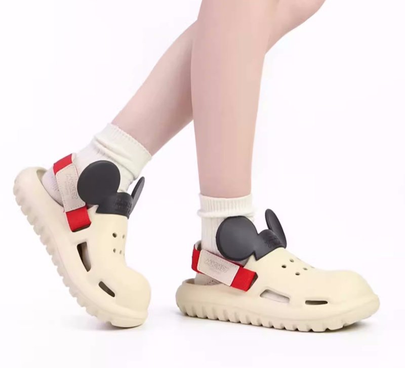 画像7: Mickey Mouse Back Belt Clog Sandals flip flops soft bottom  slippers Beach sandals  ユニセックス男女兼用 ミッキーマウスバックベルトフリップフロップ  シャワー ビーチ サンダル (7)