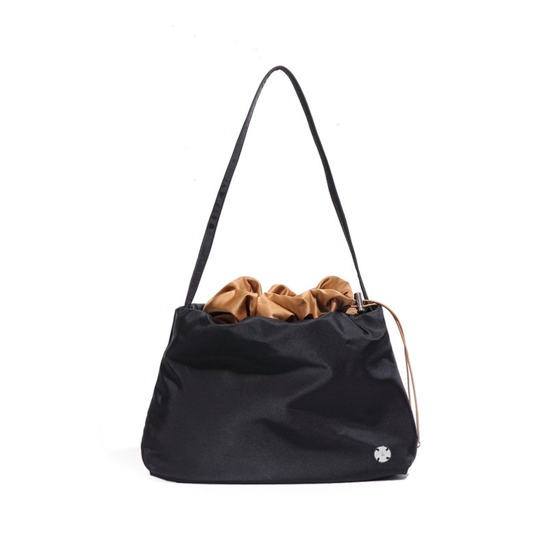 画像2: Drawstring Nylon Underarm Tote Shoulder Bag　ドローストリングナイロンアンダーアームトートショルダーバッグ (2)