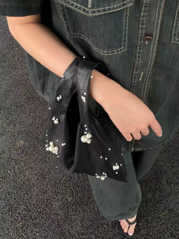 画像4: Leather pearl embellished tote bag　レザーパール付きトートバッグ (4)