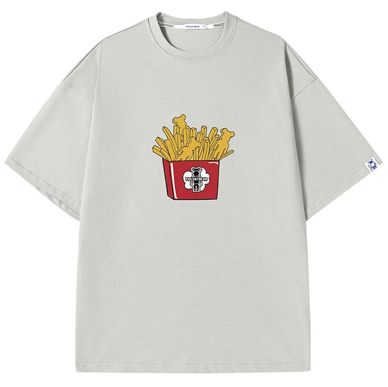 画像1: unisex Bearbrick French Fries Print Short Sleeve T-Shirt　ベアブリック×ポテトフライプリントラウンドネック Tシャツ ユニセックス 男女兼用 (1)