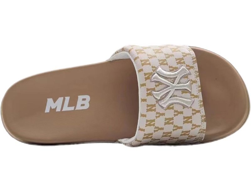 画像10: Unisex MLB NY monogram logo sandals slippers  ユニセックス 男女兼用 MLB NY エムエルビー ニューヨークヤンキース フリップ フロップサンダル シャワーサンダル ビーチサンダル　 (10)