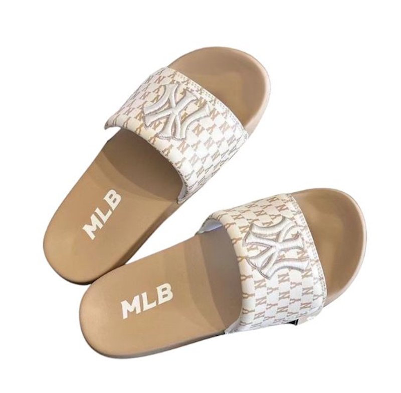 画像5: Unisex MLB NY monogram logo sandals slippers  ユニセックス 男女兼用 MLB NY エムエルビー ニューヨークヤンキース フリップ フロップサンダル シャワーサンダル ビーチサンダル　 (5)