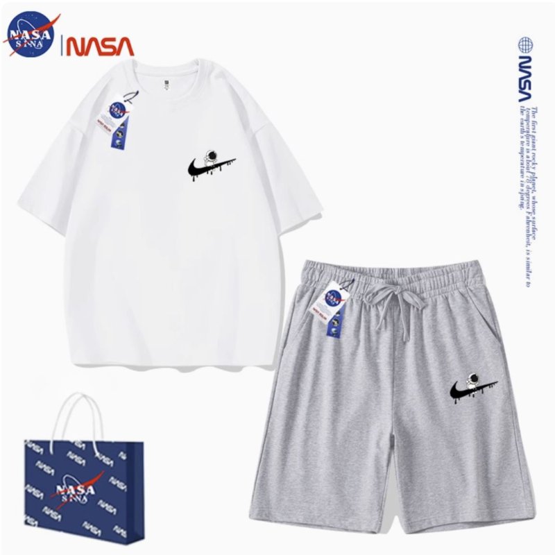 画像3: NASA x Astronaut x Raindrop swoosh Print Short-sleeved T-shirt and Sweat Short Pants Set up ユニセックス 男女兼用 NASA ナサ × 宇宙飛行士 × 雨だれスウォッシュプリント 半袖Tシャツ ショートパンツ セットアップ (3)