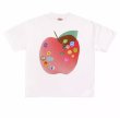 画像1: unisex Creative Can Badge Apple Print T-shirt   　 クリエイティブ缶バッジ アップルプリント  半袖ラウンドネック Tシャツ ユニセックス 男女兼用 　  (1)