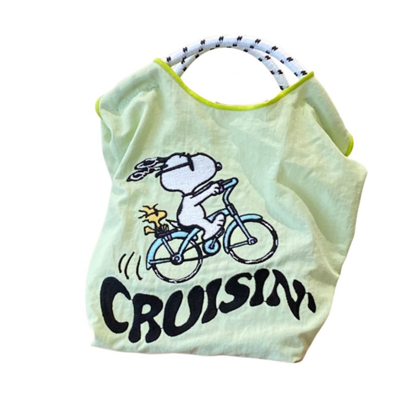 画像4: Unisex Lightweight Snoopy embroidery ballchain tote shoulder eco shopping bag　ユニセックス男女兼用軽量スヌーピー刺繍 ballchainトートショルダーエコショッピングバッグ (4)