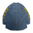 画像1: Men's Smile Embroidery Smiley no collar Chambray Work Shirt  スマイル ニコちゃん 刺繍 ノ―カラーデニムシャツ シャンブレーシャツ  (1)