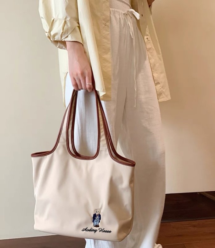 画像2: One-point bear embroidery nylon tote shoulder underarm eco shopping bag　ワンポイントベア刺繍ナイロントートショルダーアンダーアームエコショッピングバッグ 韓国 (2)