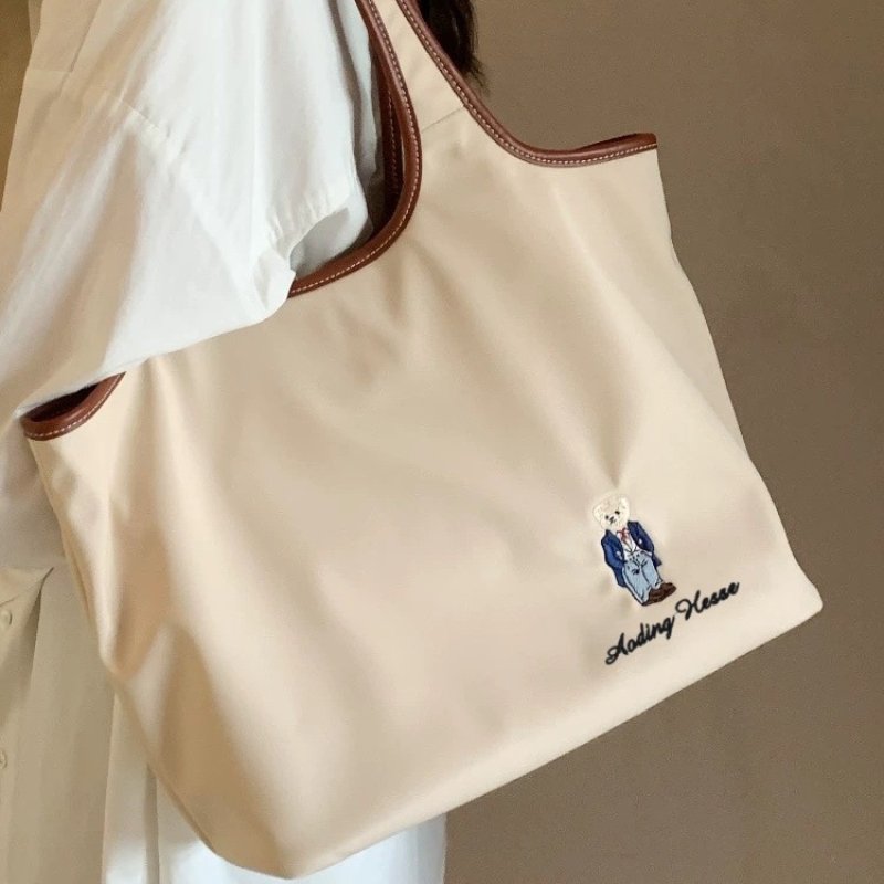 画像3: One-point bear embroidery nylon tote shoulder underarm eco shopping bag　ワンポイントベア刺繍ナイロントートショルダーアンダーアームエコショッピングバッグ 韓国 (3)