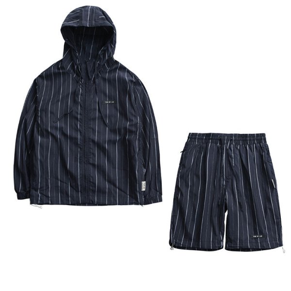 画像1: Striped hooded long sleeve zip-up jacket and short pants  set up ストライプ長袖フーディ＆ショートパンツセットアップスーツ (1)