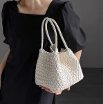 画像2: Dice-shaped woven mesh bucket tote bag 　サイコロ型編み込みメッシュバケットトートバッグ (2)