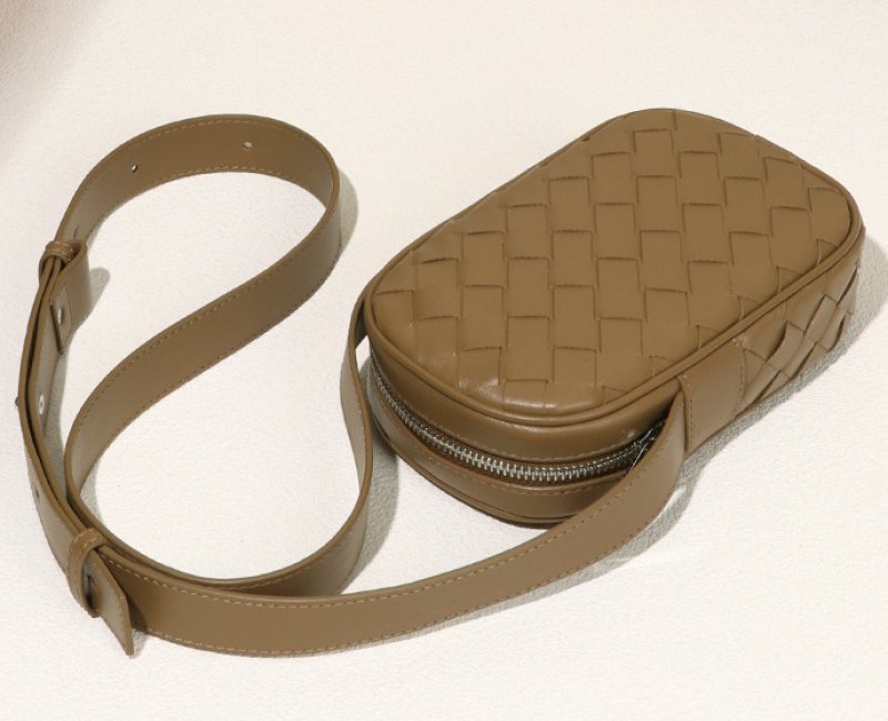 画像21: Braided Leather Mini Shoulder Crossbody Pochette Bag　レザー編み込みミニショルダークロスボディーポシェットバッグ (21)