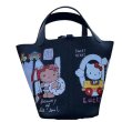 画像1: Hello Kitty Graphic Bucket Tote Shoulder Bag　 ハローキティグラフィックバケットレザートートショルダークロスボディーポシェットバッグ  (1)