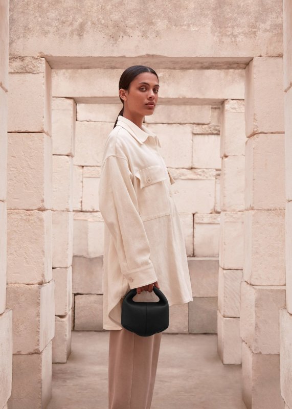 画像15: Dumpling Leather Crossbody Shoulder Pochette Bag　 ダンプリングレザークロスボディショルダーポシェットバッグ (15)