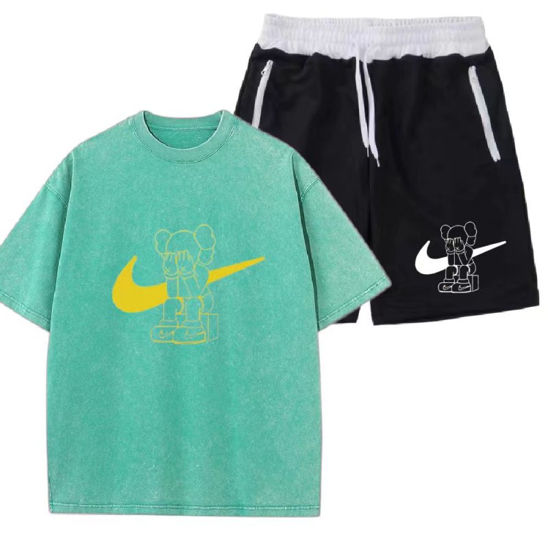画像4: Unisex Kaws Tshirts x sweat short pants set up カウズ  Tシャツ ショートパンツ セットアップ 上下  男女兼用 ユニセックス (4)