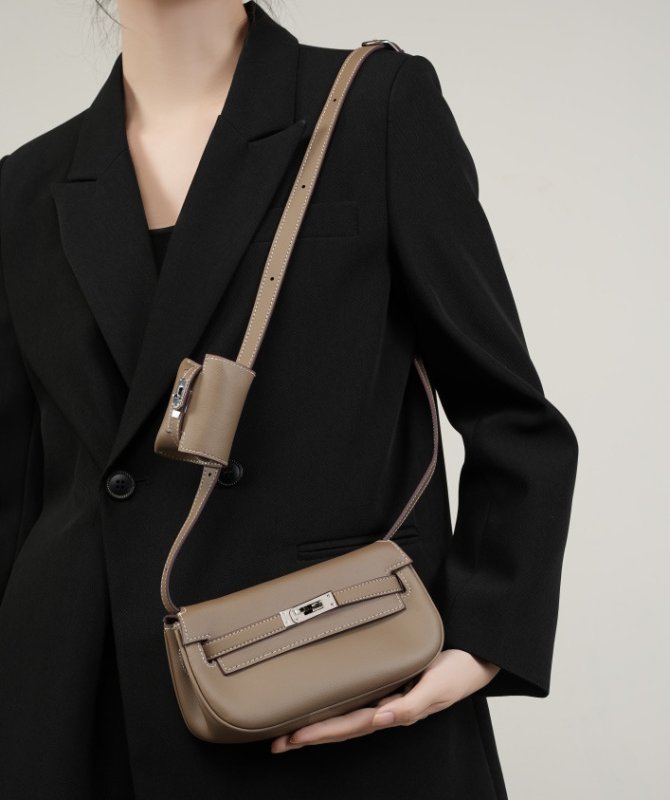 画像9: Genuine Leather Move Dumpling Bag Two-in-One Mini Shoulder Saddle Bag　本革ムーブダンプリングバッグツーインワンミニショルダー斜め掛けサドルバッグ (9)