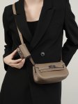 画像6: Genuine Leather Move Kelly Dumpling Bag Two-in-One Mini Shoulder Saddle Bag　本革ムーブケリーダンプリングバッグツーインワンミニショルダー斜め掛けサドルバッグ (6)