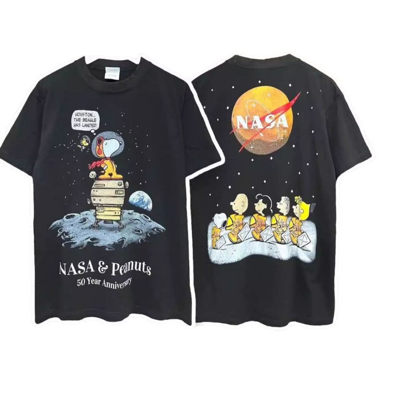 画像1: NASA x Astronaut Snoopy & Friends  Print Tshirt  　ユニセックス 男女兼用ナサ×宇宙飛行士スヌーピー＆フレンズプリント 半袖  Tシャツ  (1)