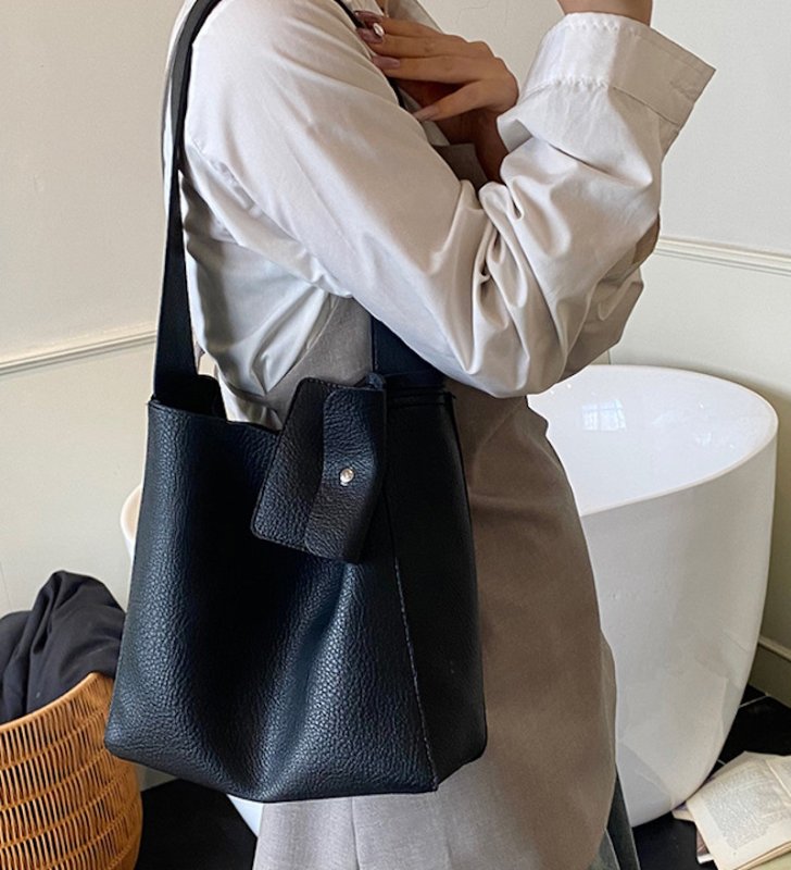 画像9: Leather shoulder tote bucket bag ユニセックス男女兼用レザーバケットトートショルダーバッグ (9)