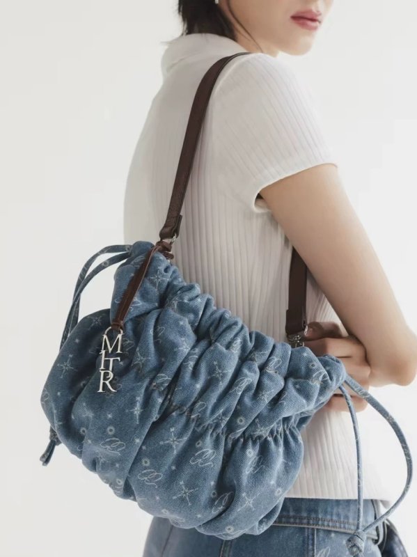 画像4: MERGE Denim Gathered Underarm Shoulder Tote Bag　ユニセックス男女兼用MERGEデニムギャザーアンダーアームショルダートートバッグ (4)