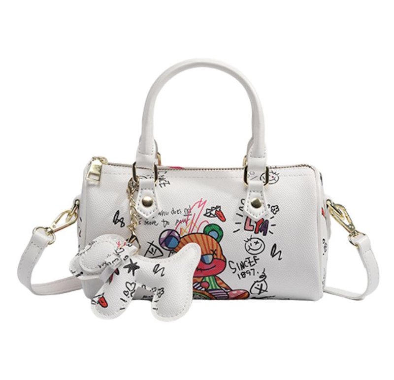 画像1: Graffiti Bear & Dog Charm Leather Tote Shoulder Bag 2-Way Bag 　落書きベア＆ドッグチャーム付き レザーショルダークロスボディトートポシェットバッグ (1)