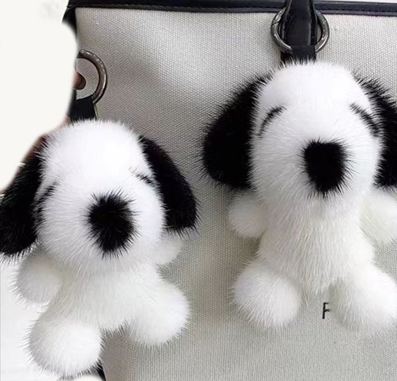 画像2: Faux Mink Snoopy Charm Keychain charm accessories 　フェイクミンクスヌーピーキーリング キーフォルダー チャーム アクセサリー (2)