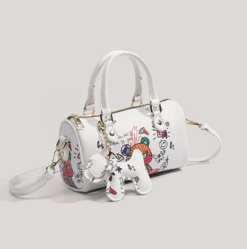 画像4: Graffiti Bear & Dog Charm Leather Tote Shoulder Bag 2-Way Bag 　落書きベア＆ドッグチャーム付き レザーショルダークロスボディトートポシェットバッグ (4)