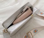 画像8: Daisy Print Square Small Shoulder Crossbody Pochette Bag　デイジープリントスクエアスモールショルダークロスボディーポシェットバッグ (8)