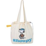 画像1: Snoopy Drawstring Tote Shoulder Shopping Bag　ユニセックス男女兼用スヌーピー刺繍巾着トートショッピング通勤通学バッグ (1)