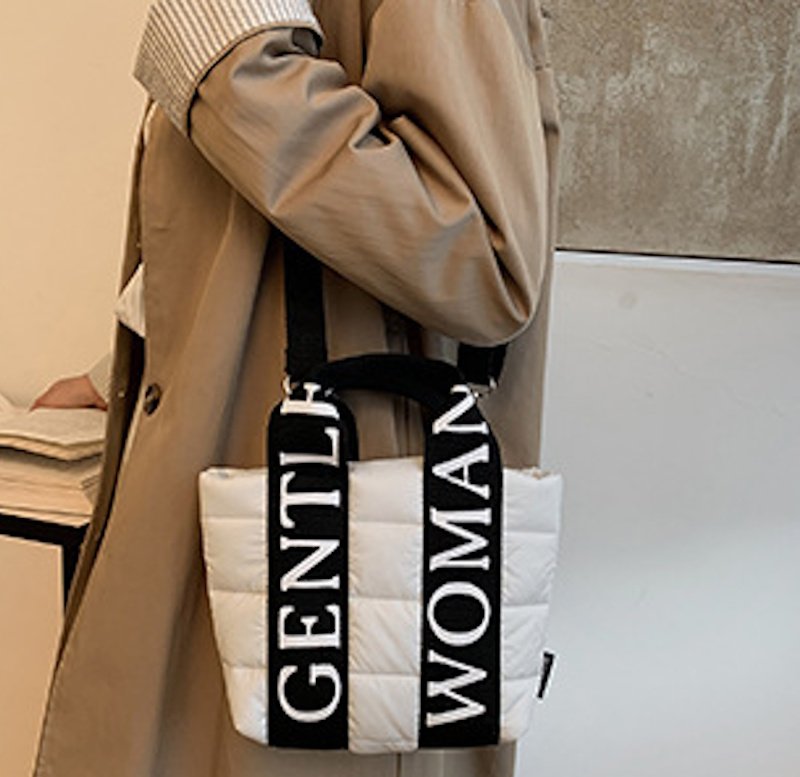 画像8: Gentle Woman Down Quilted Tote Shoulder Bag　Gentle Woman ジェントルウーマンキルティングダウントートショルダーバッグユニセックス男女兼用 (8)