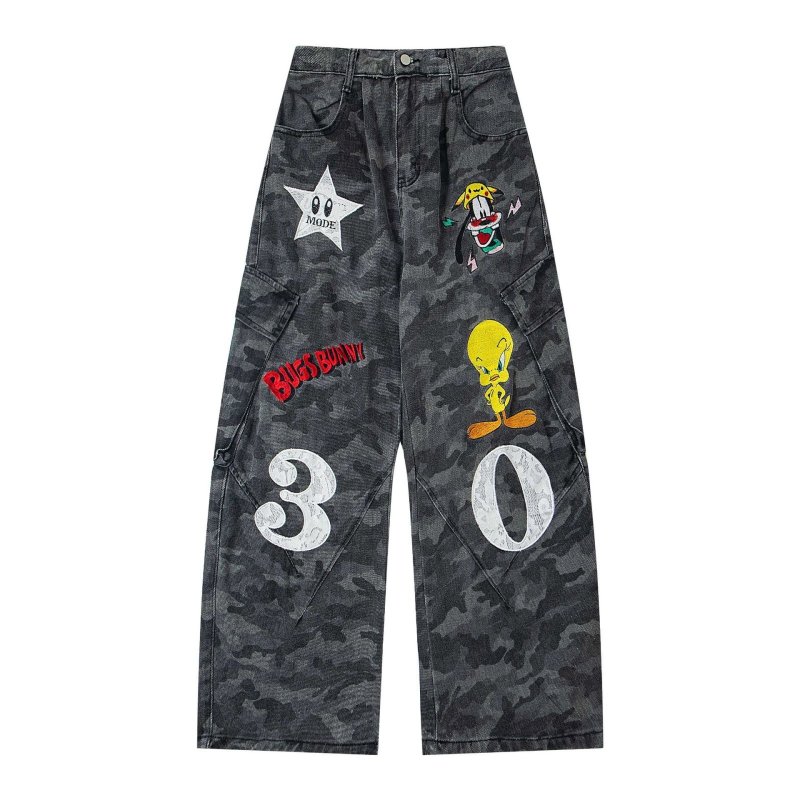 画像2: Unisex Looney Tunes Tweety Embroidered Camouflage Denim Pants  ユニセックス 男女兼用ルーニー・テューンズ トゥイーティ刺繍×迷彩デニムパンツ  (2)