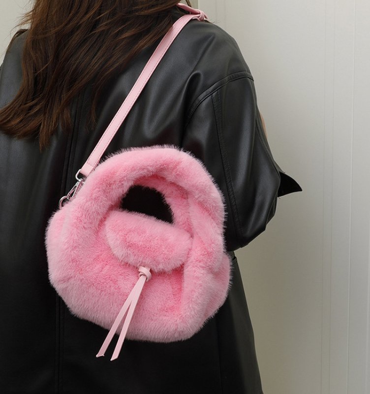 画像15: Fluffy fur tote shoulder and crossbody bag　モコモコファートートショルダークロスボディバッグ (15)