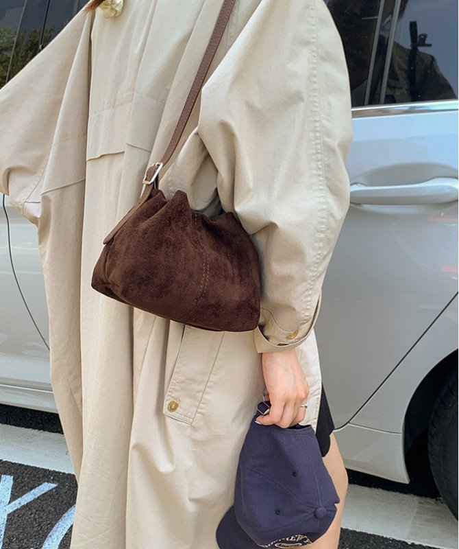 画像10: Suede Drawstring Bucket Mini Tote Shoulder Crossbody Bag　スエードローストリングバケットミニトートショルダークロスボディポシェットバッグ (10)