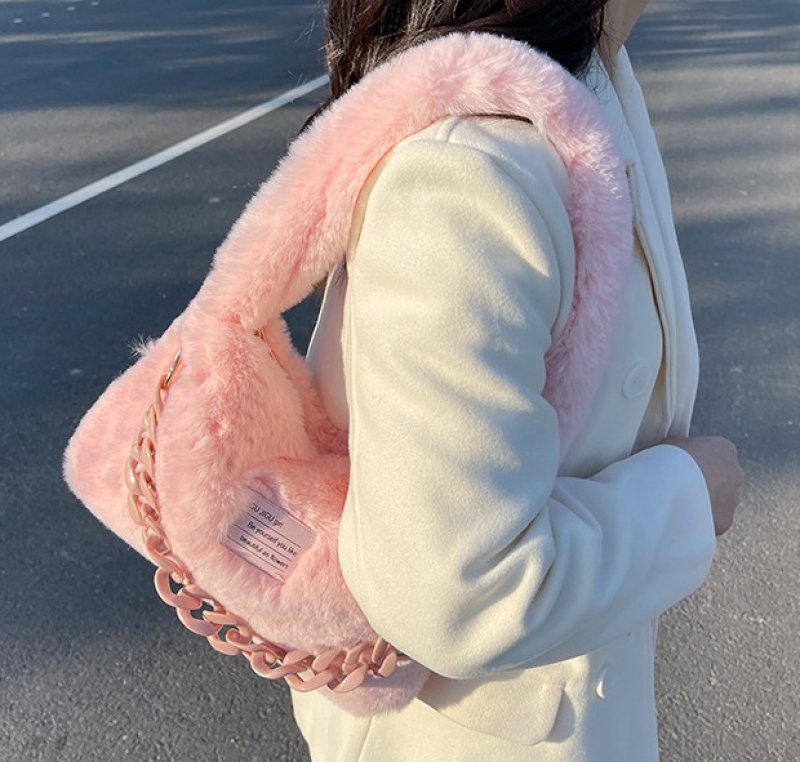 画像7: Fluffy colorful fur tote shoulder bag with chain　モコモコファーカラフルチェーン付きトートショルダーアンダーアームバッグ (7)