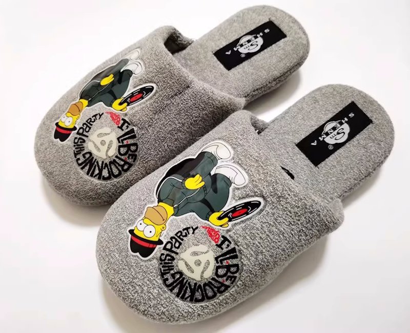 画像2: Homer Simpson print hot sandals slippers shoes   ユニセックス男女兼用ホーマーシンプソンプリントホット滑り止め付きサンダルスリッパシューズ (2)