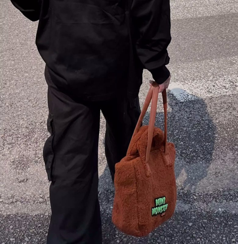 画像5: Mihi Monster Embroidered Fluffy Tote Bag ミヒモンスター刺繍モコモコトートショルダーバッグ (5)