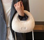 画像6: Round fur tote shoulder bag Fluffy Bag ラウンドモコモコファートートショルダークロスボデーバッグ (6)