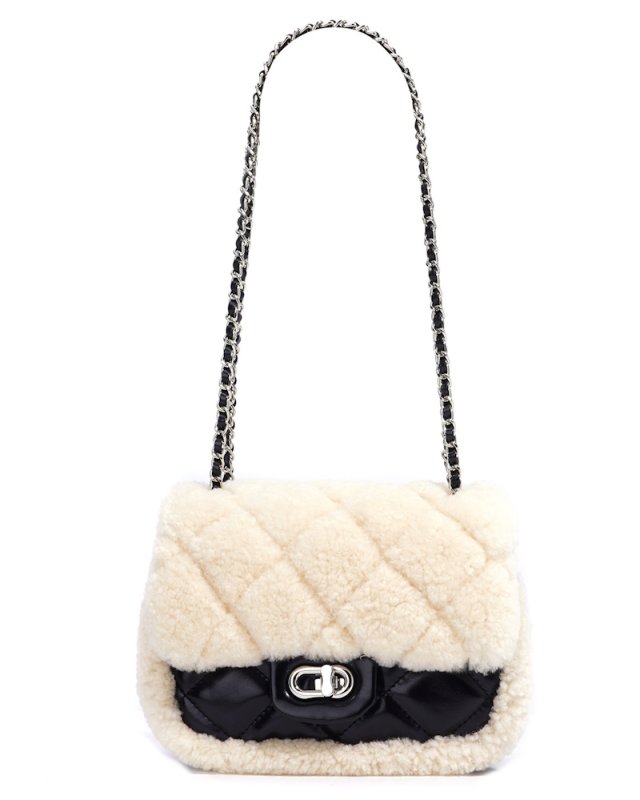 画像1: Fluffy fur cover quilted leather chain tote shoulder pochette bag　モコモコファーカバーキルティングレザーチェーントートショルダーポシェットバッグ (1)