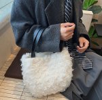 画像6: Mongolian fur tote bag　モンゴリアンファー調トートバッグ (6)