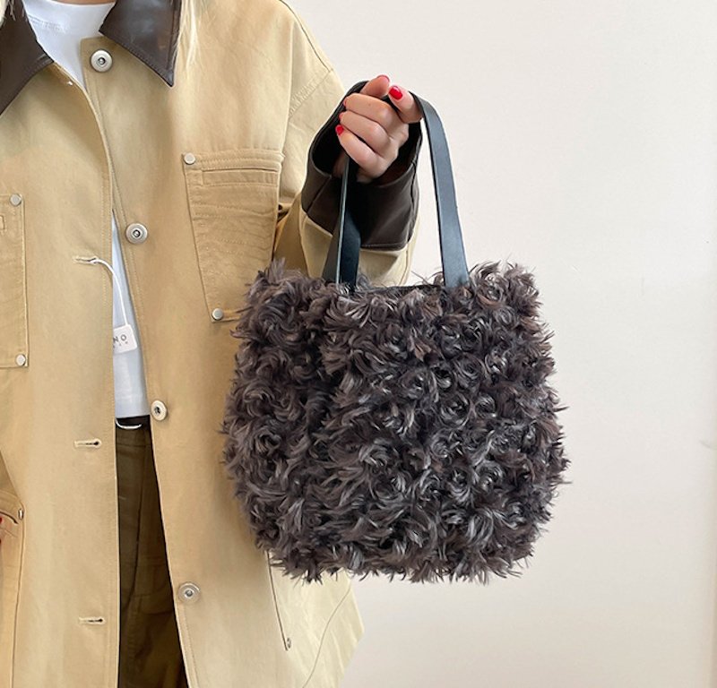 画像10: Mongolian fur tote bag　モンゴリアンファー調トートバッグ (10)