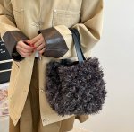 画像11: Mongolian fur tote bag　モンゴリアンファー調トートバッグ (11)
