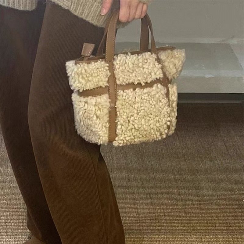 画像3: Fluffy fur and leather tote shoulder bag　フワフワファー＆レザートートショルダーバッグ (3)