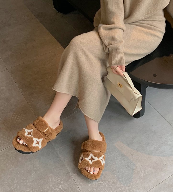 画像8: Unisex Platform fur logo sandal slippers 男女兼用 厚底ファー ＆ロゴ モコモコ サンダル スリッパ  (8)