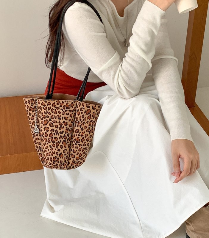 画像9: Suede bucket shoulder tote bag　 バケットスエード調ショルダートートバッグ (9)