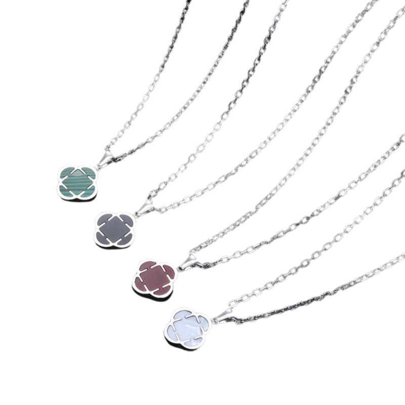 画像3: Clover Stone Shell Necklace 男女兼用 ユニセックス シルバー＆ ゴールド 四つ葉 クローバー 天然貝 ストーン ネックレス (3)