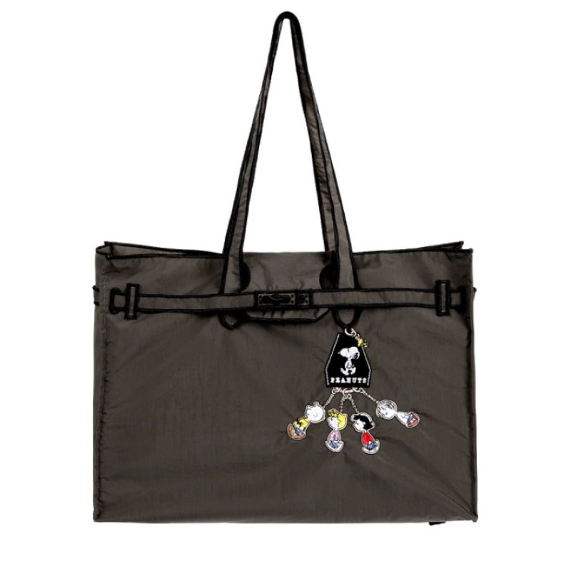 画像3: Snoopy Charm Nylon Tote Shoulder Eco Bag Shopping Bag　スヌーピー チャームナイロン トートショルダーエコバッグ ショッピングバッグ  (3)