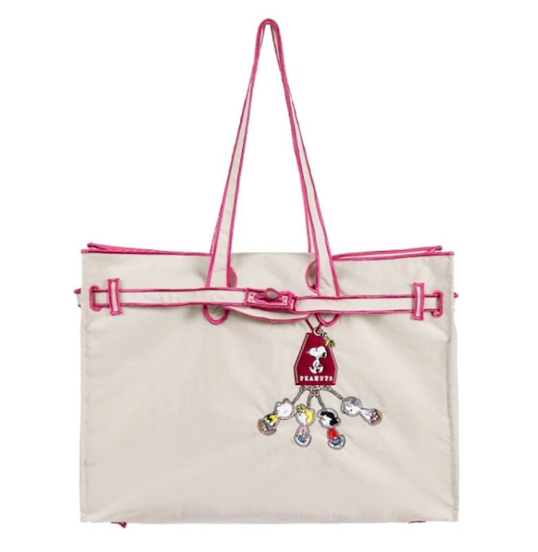 画像2: Snoopy Charm Nylon Tote Shoulder Eco Bag Shopping Bag　スヌーピー チャームナイロン トートショルダーエコバッグ ショッピングバッグ  (2)
