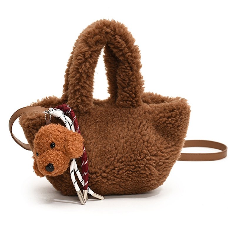 画像1: Bucket fur tote shoulder bag with plush charm　バケットファーぬいぐるみチャーム付きトートショルダークロスボディーバッグ (1)
